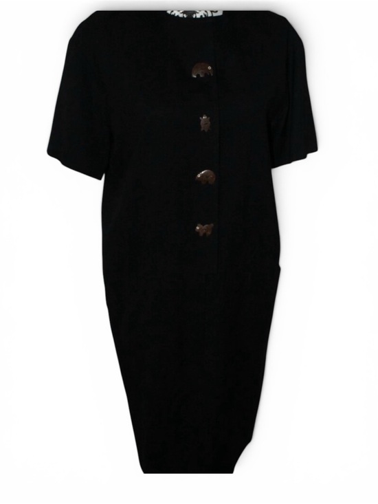 Evan Picone Dresses & Skirts - Evan-Picone Dress South Pacific BLACK Shell Animal Buttons Shift 8 VINTAGE